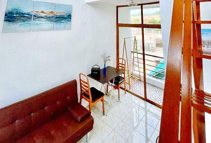 The Lavana Villa Del Matabungkay By Reddoorz Lian Exterior photo